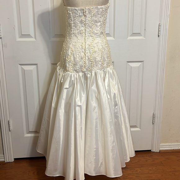 Dave & Johnny Couture Formal Mini Dress With Train / White with Cream Sequins - Picture 8 of 13